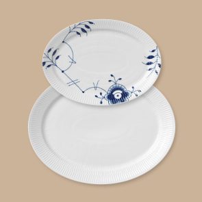 1017406_WHITE_FLUTED_DISH_OVAL_33CM_1016912_Blue_Mega_Plate_Oval_28cm_Firmajulegaver_d