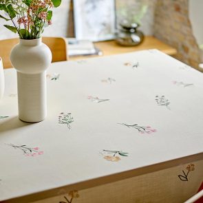 35172_1_2501_Soedahl-Charm-Tablecloth-140x320-cm-Beige_Firmajulegaver_
