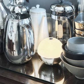 Alba-Lightball_Hvid-Crome_Dyberg-Larsen_Firmajulegaver_6